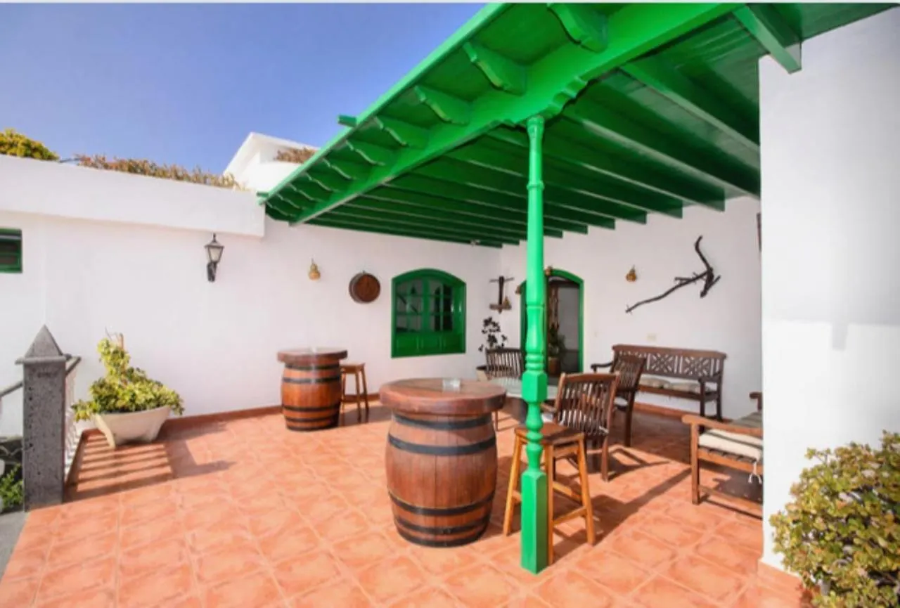 HOTEL-FINCA Rural José Manuel 28pax San Bartolomé Casa di campagna